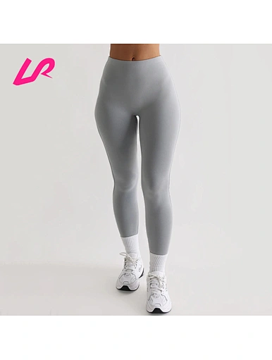 Our soft gym leggings combines functionality and style. Made from high-quality materials and designed for a range of activities, it's perfect for your next workout. Shop now!